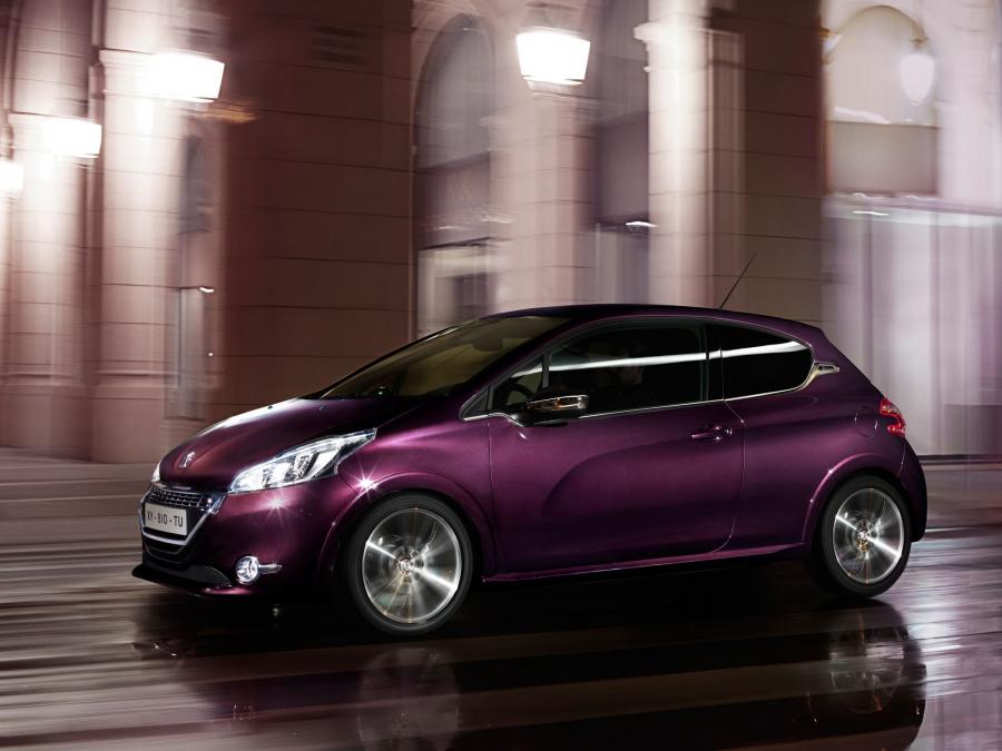  Peugeot 208 XY Concept 2012 года  (фото 5 из 24)